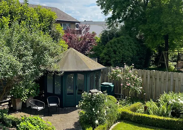 Charmante Wohnung Im Hinterhof